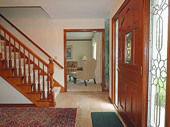 4th image of 8054 Holyrood Ct