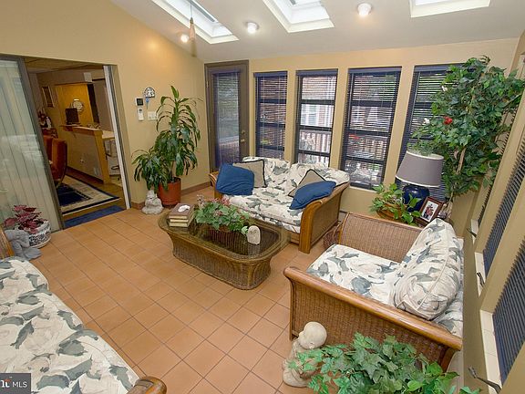 2nd image of 4128 Chalfont Dr