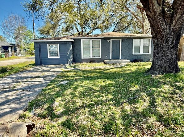2928 Wayne St, Houston, TX 77026