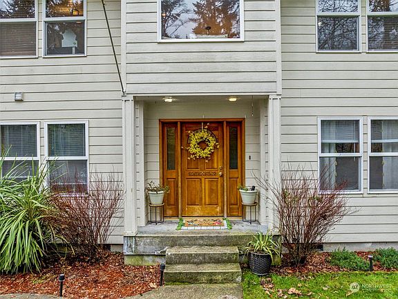 4th image of 351 Beacon Hill Dr