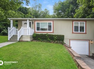 410 N Eugene Field Rd, Kansas City, MO 64119