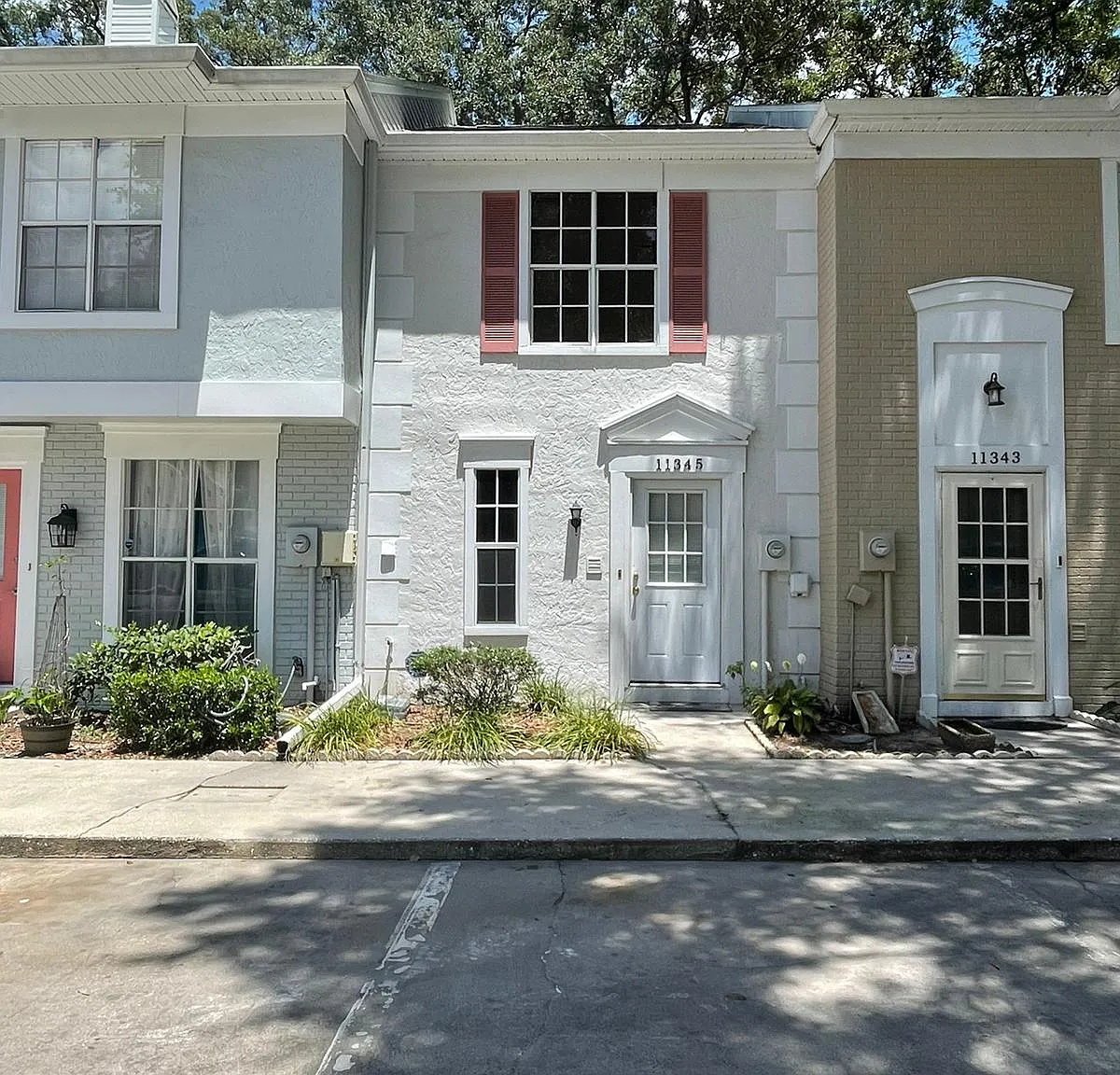 2 bed, 1110 sqft, $1,700 — Photo 1