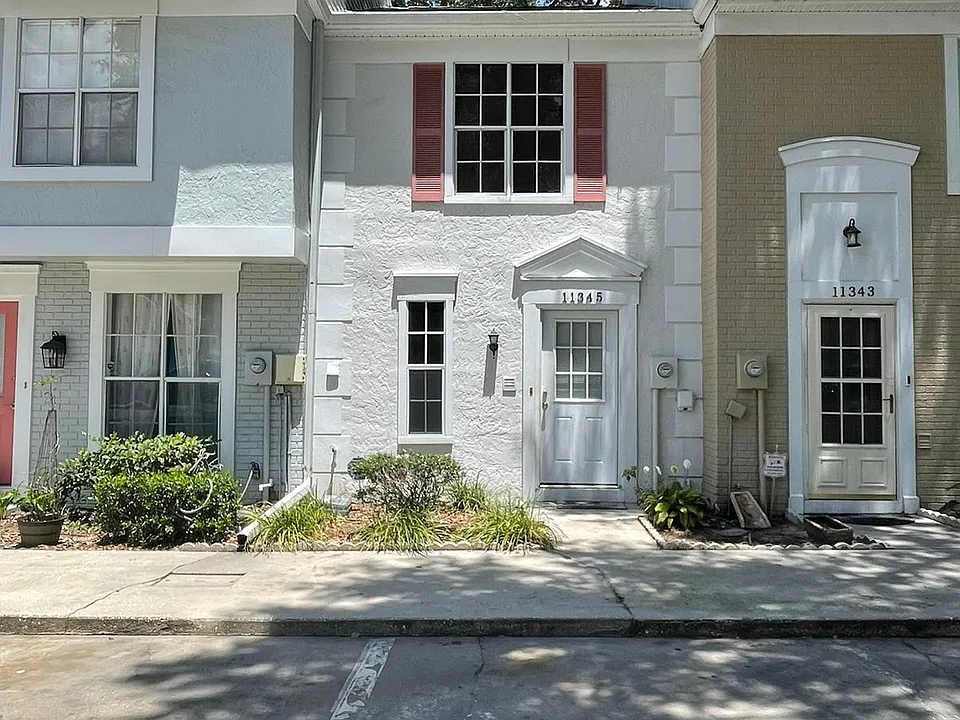 11345 Regal Square Dr