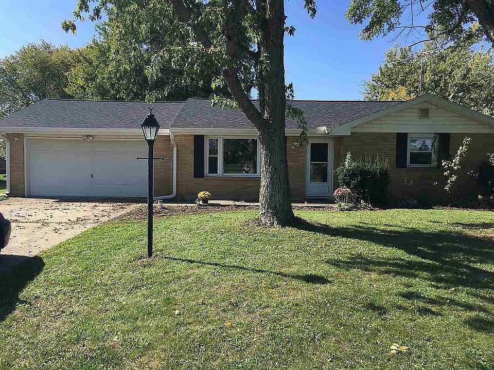 1st image of 6709 N Apple Ln