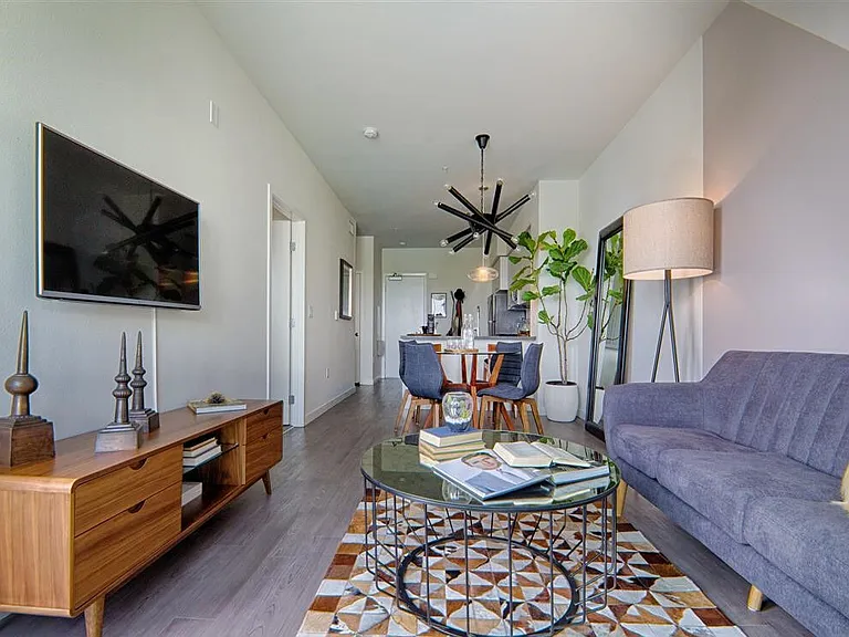 Angelene Apartments — Photo 31