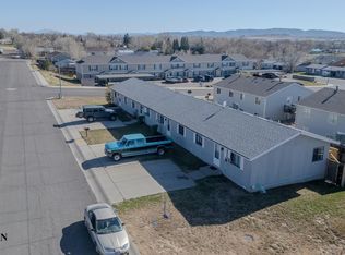 830 N 6th St, Douglas, WY 82633