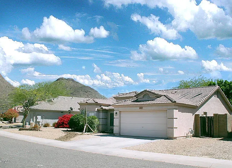 6611 W Lariat Ln — Photo 1
