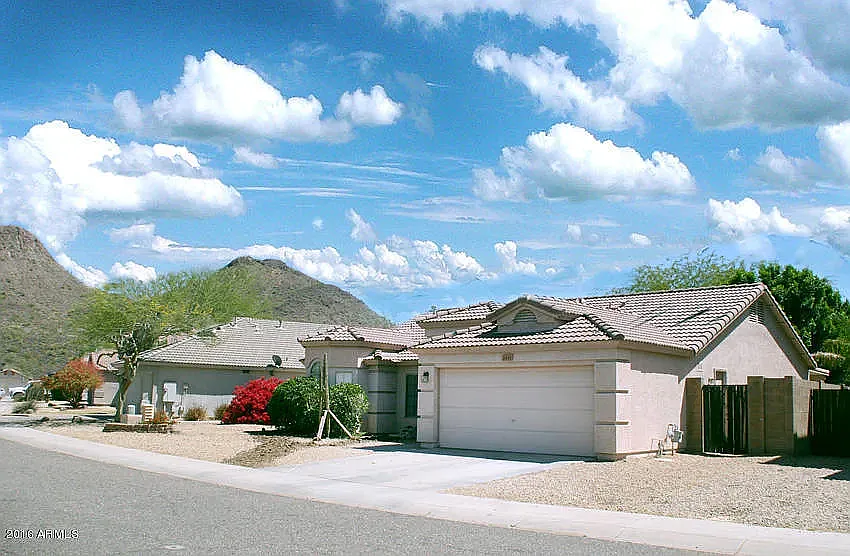 6611 W Lariat Ln