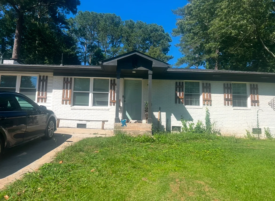 N Hampton Dr, Norcross — Photo 1