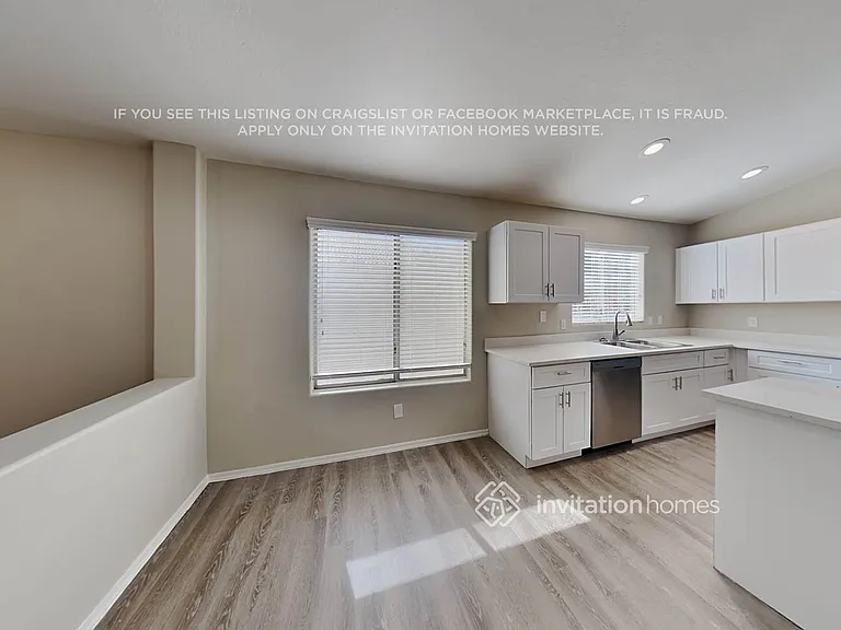 13383 W Watson Ln — Photo 7