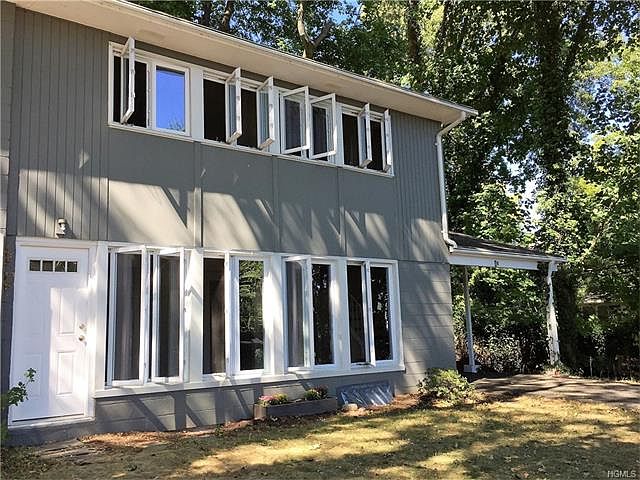 1st image of 4 Edgewater Ln #B