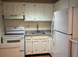 114 Balance Rock Rd APT 19, Seymour, CT 06483