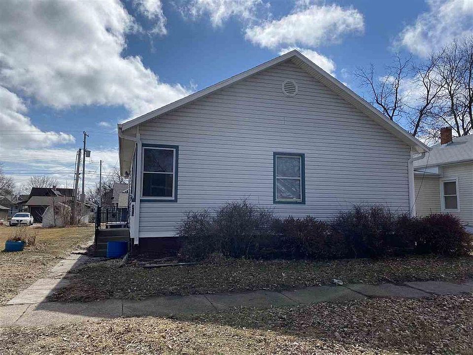 2nd image of 316 W 28th St