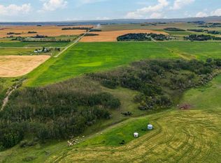 402 Avenue Rural, Foothills County, AB T1V 2E0