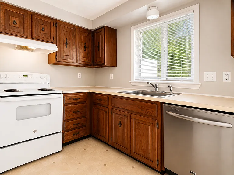 9 Oakview Dr #1 — Photo 5