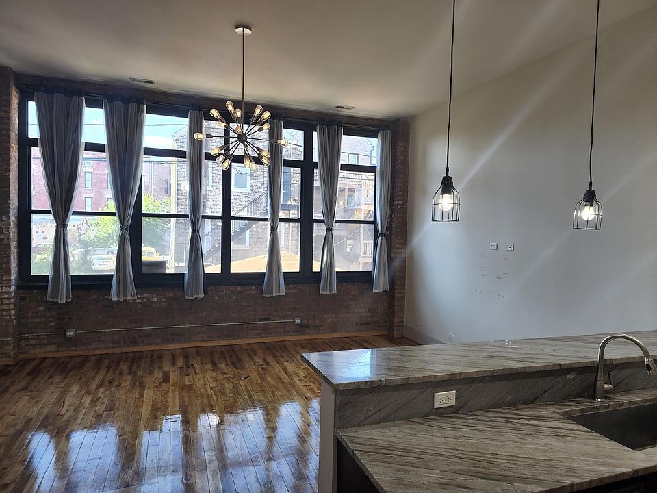 1st image of 1435 W 21st St #126