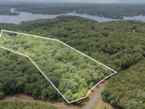 14229 Roe Buck Meadow Ln, Charlotte, NC 28278