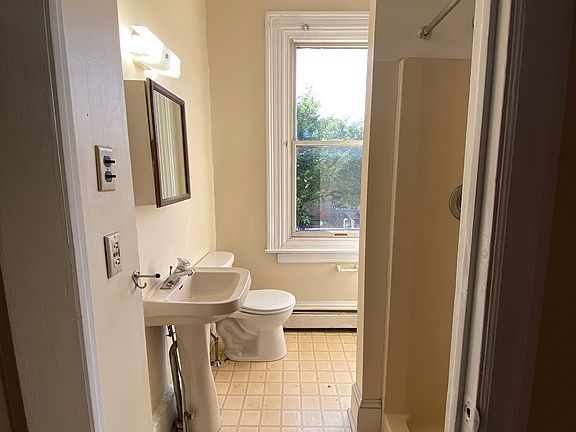 4th image of 3333 Spring Garden St #2F