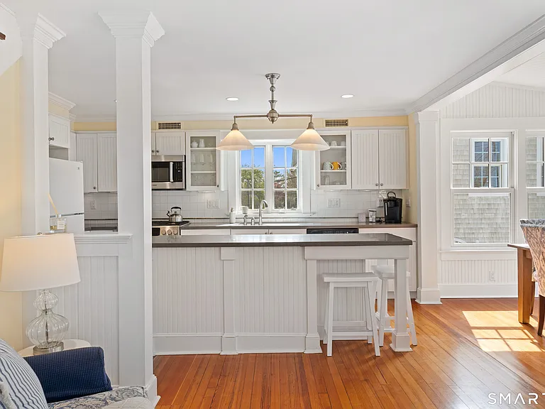 218 Totoket Rd — Photo 16