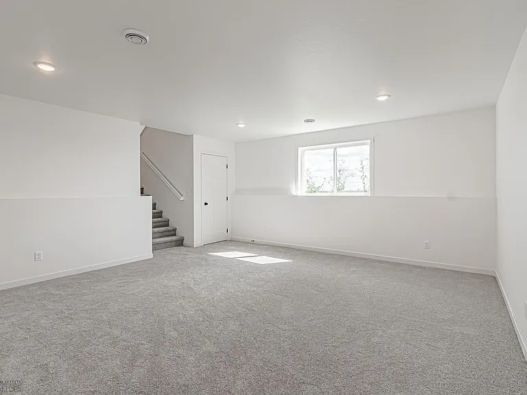 1615 5th Ave NE — Photo 27