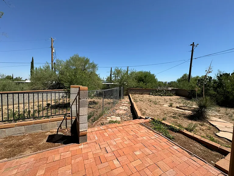 10 W Forrest Feezor St — Photo 30