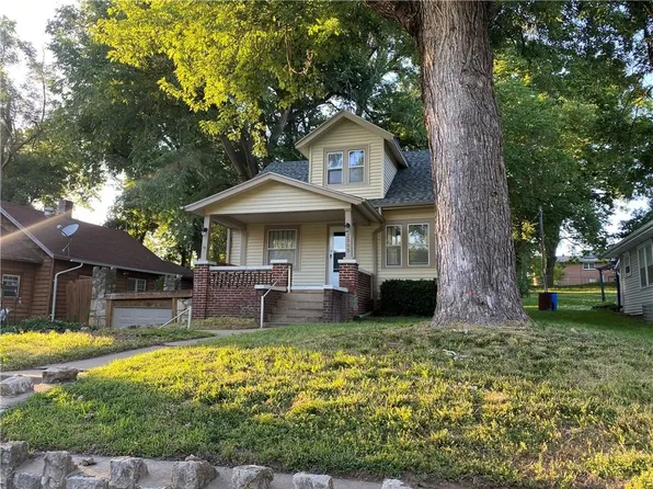 2305 Blackwell Rd, Saint Joseph, MO 64505