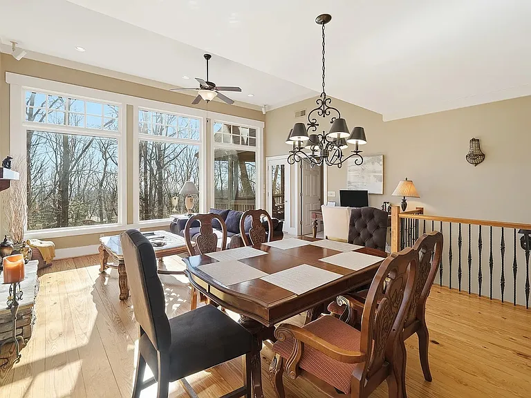 425 Sanderlin Mountain Dr — Photo 13