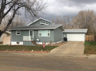 48 Kampfer Dr, Glasgow, MT 59230