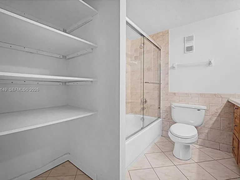 250 Jacaranda Dr #508 — Photo 16