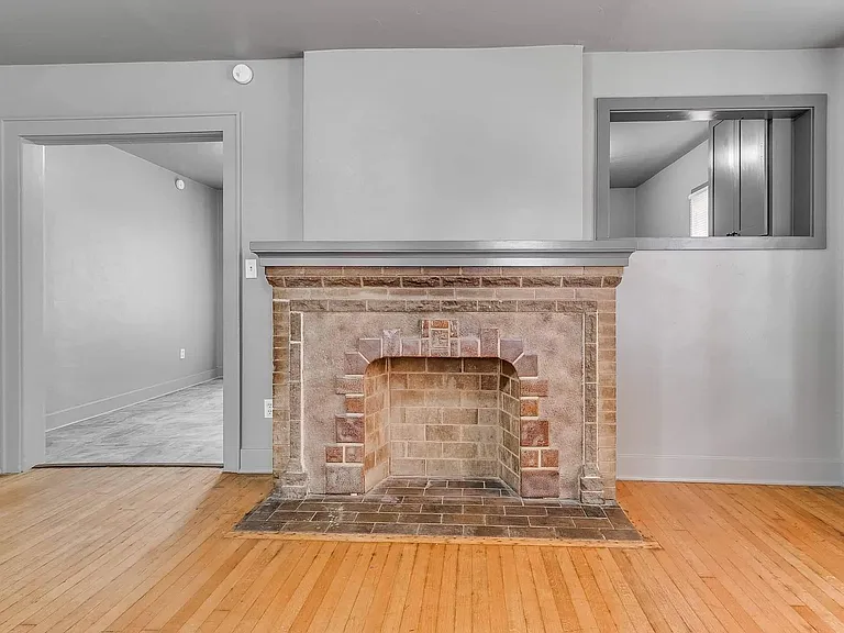 841 NE 26th St — Photo 10