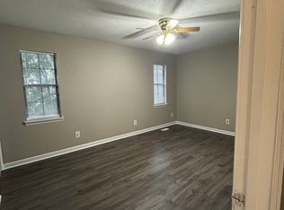 6918 Sandy Cove Dr, Harrison, TN 37341