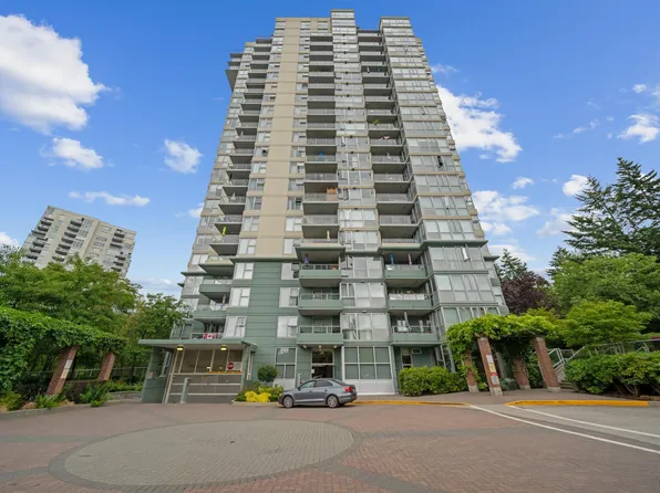 295 Guildford Way #501, Pt Moody, BC V3H 5N3
