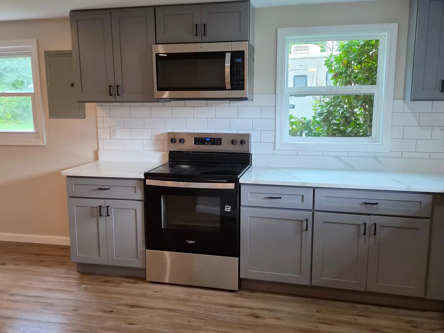 3 bed, 1080 sqft, $1,850 — Photo 2