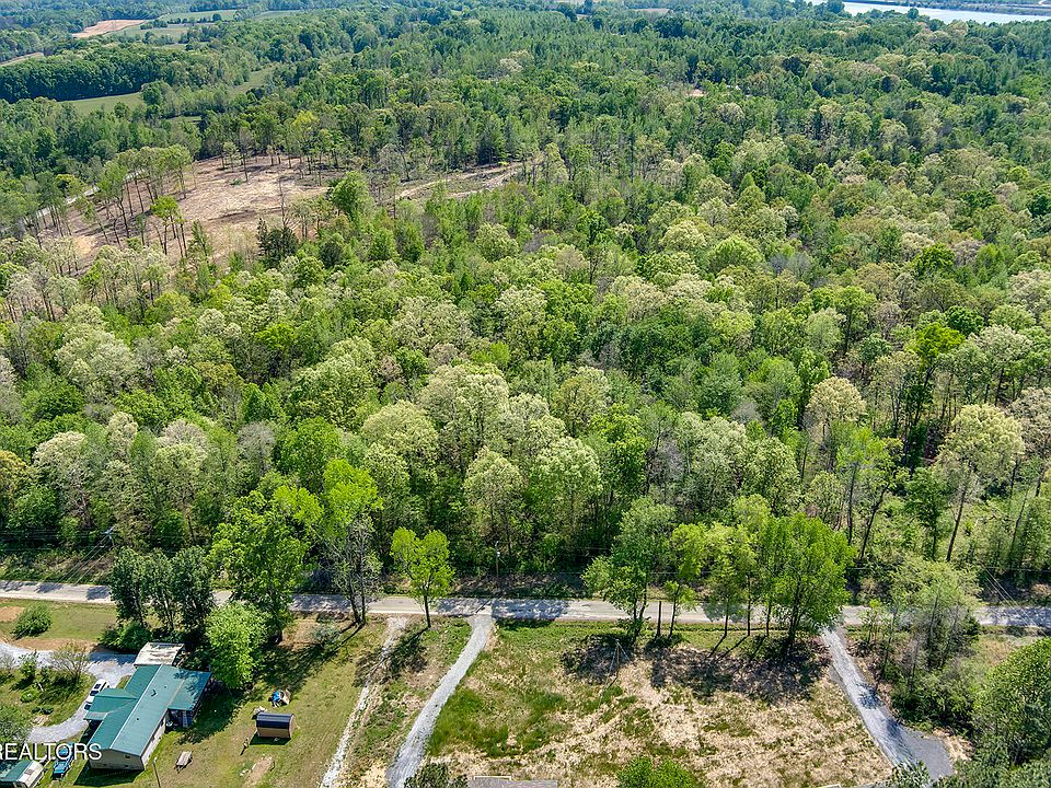 1st image of 485 Oak Grove Rd