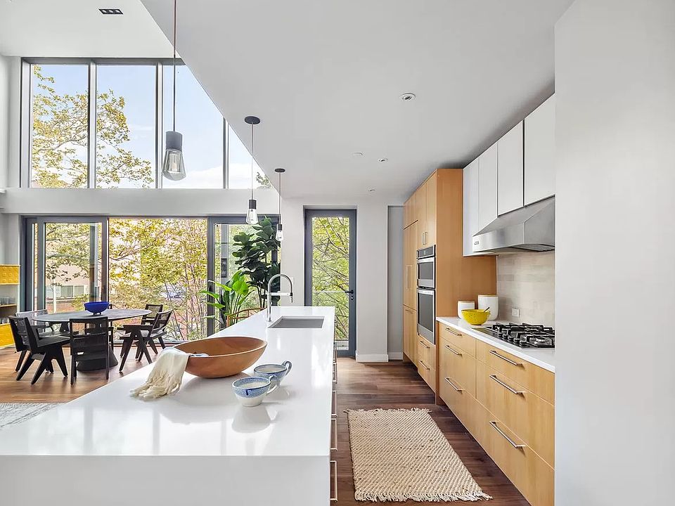1st image of 480 Degraw St #3B