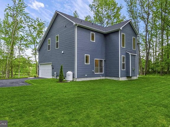 2nd image of 8193 Forest Glen Dr