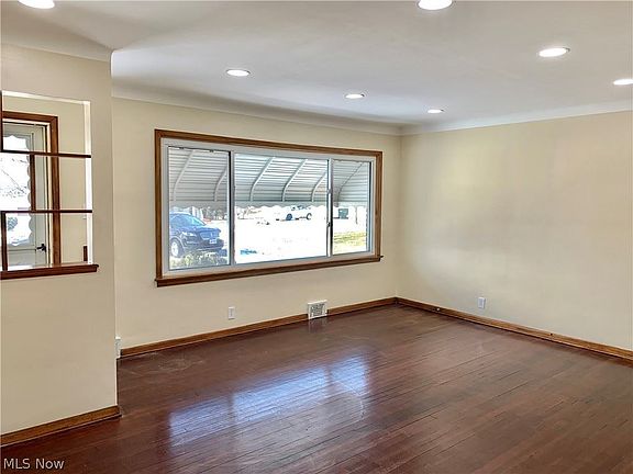 3rd image of 24670 Longman Ln
