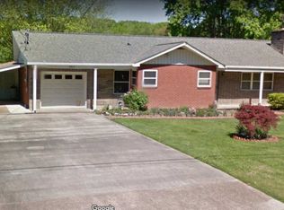 403 Douglas Ln, Clinton, TN 37716