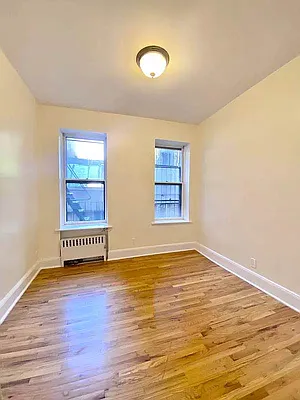 Rented by Waverly Realty Associates | media 18