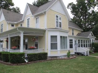 416 S Clay St, Greenville, MI 48838