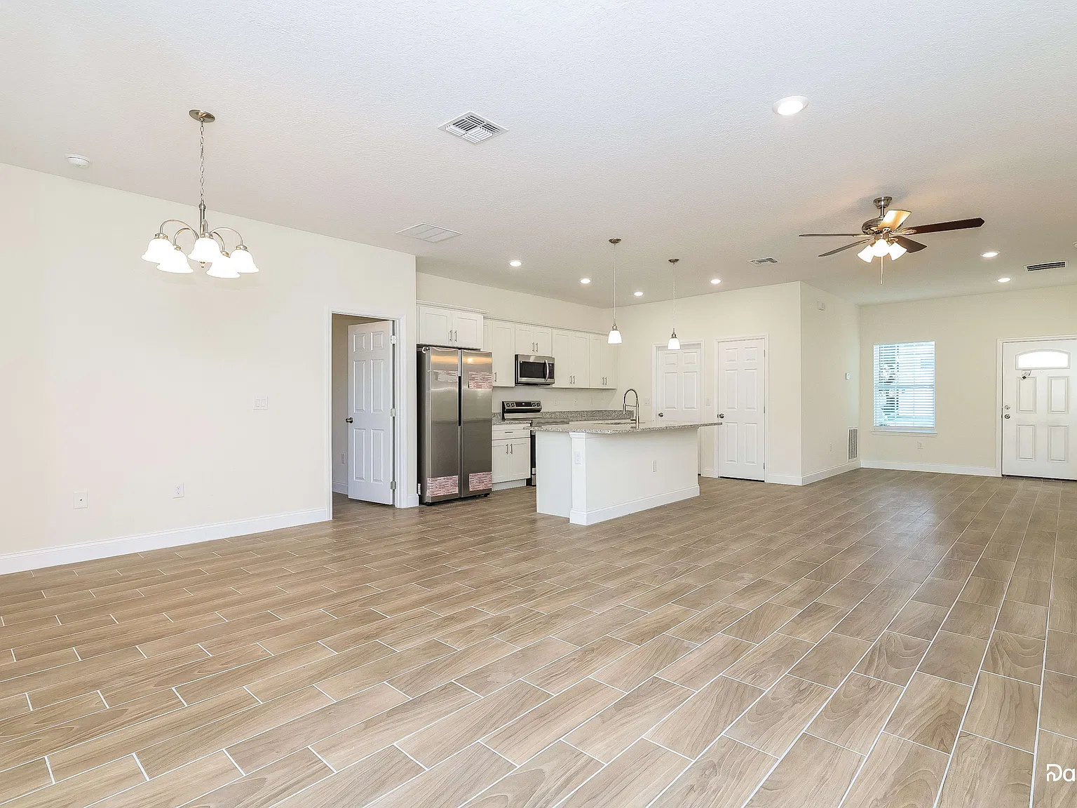 4 bed, 3.0 bath, 1891 sqft, $2,295 — Photo 2