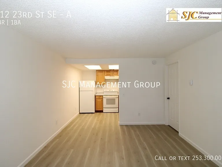 412 23rd St SE #A — Photo 2