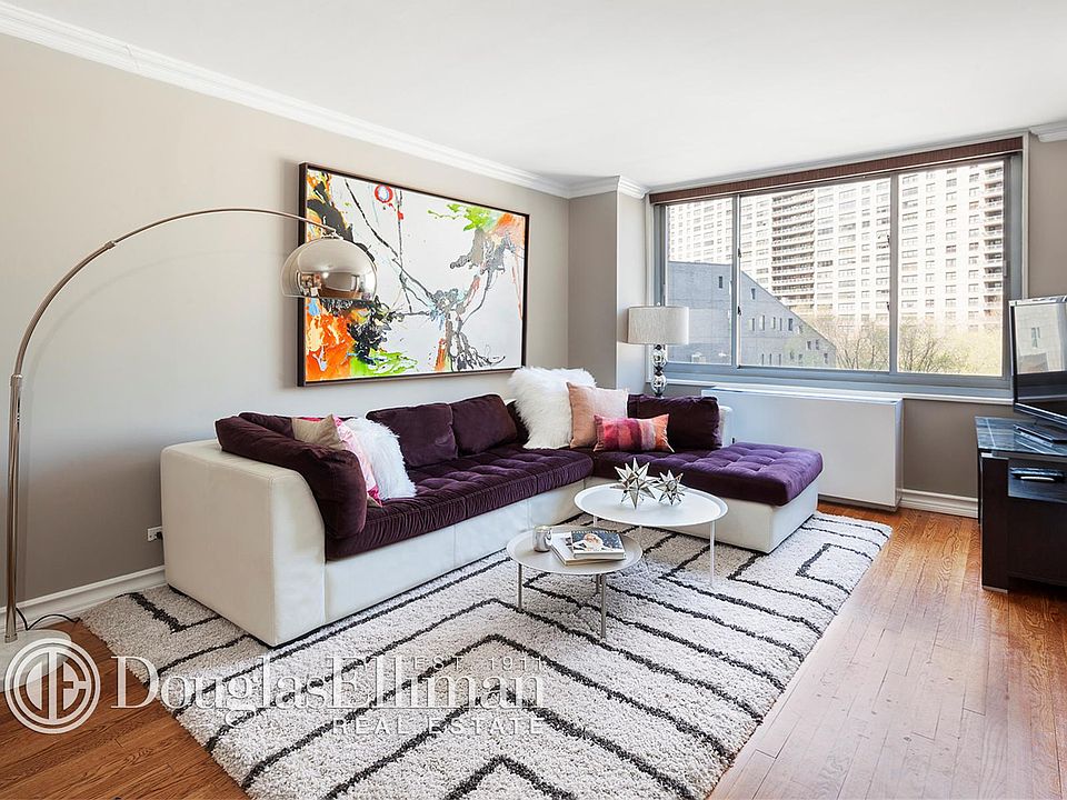 1st image of 2025 Broadway APT 4B