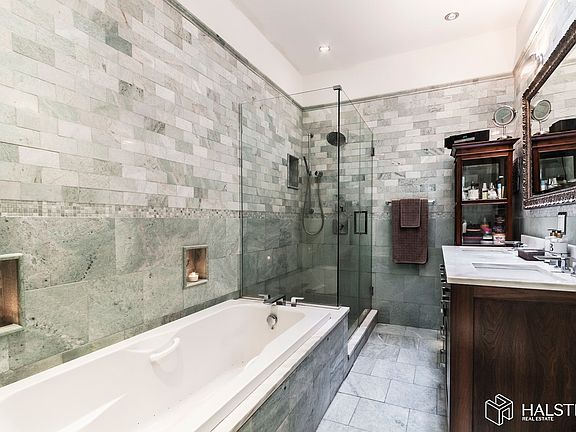 5th image of 130 Saint James Pl
