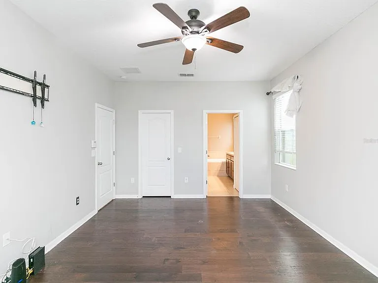 515 Vista Ridge Dr — Photo 21