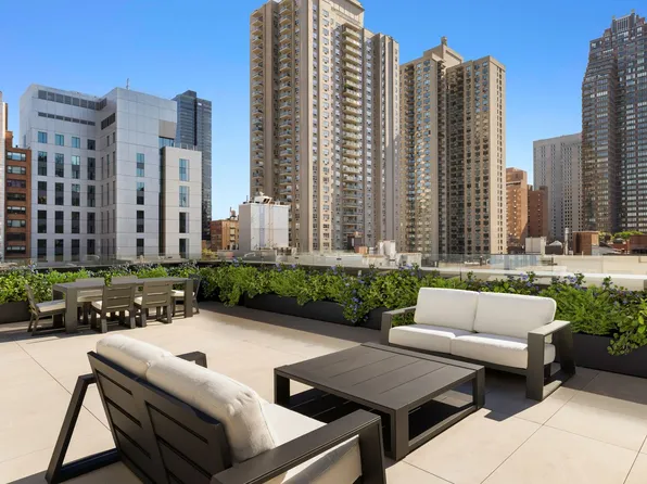 420 East 75th Street image 21 of 23