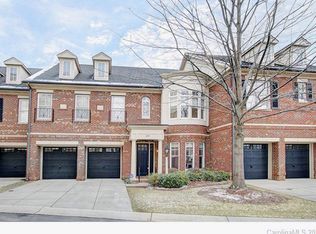 6809 Louisburg Square Ln, Charlotte, NC 28210