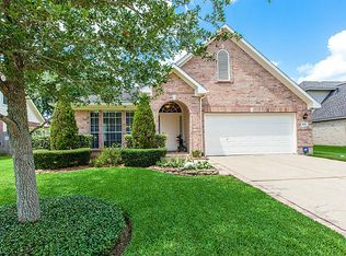 1826 Oak Lodge Dr, Pearland, TX 77581