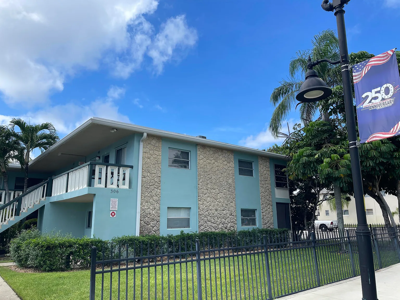 1 bed, 1.0 bath, 578 sqft, $1,700 — Photo 1