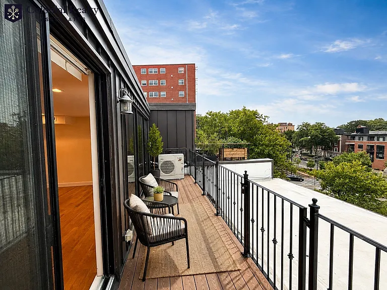 1616 Beacon St #4 — Photo 48